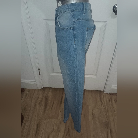 Classic Blue Women's Jeans - Picture 2 of 5